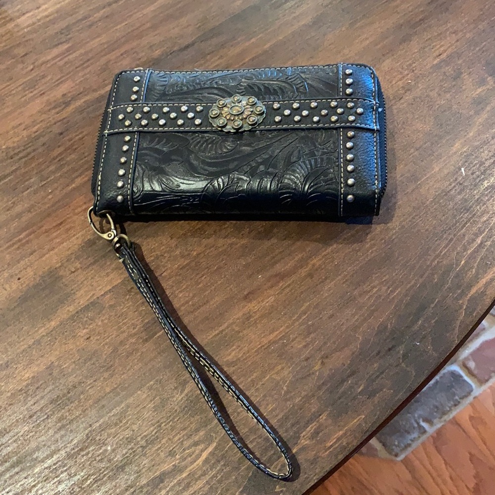 Western wristlet
